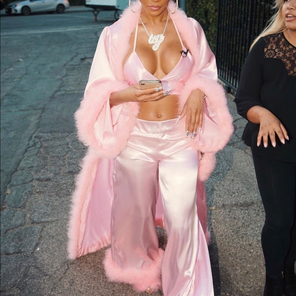 Saweetie Satin light pink boa feather robe set